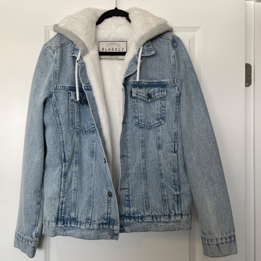 NWOT Blakely Unisex Light Denim Hooded Faux Fur Lined Jacket